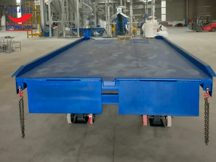 Tấm gá cầu công giúp nối liền cầu và thùng xe container, giúp xe nâng di chuyển vào thùng công dễ dàng